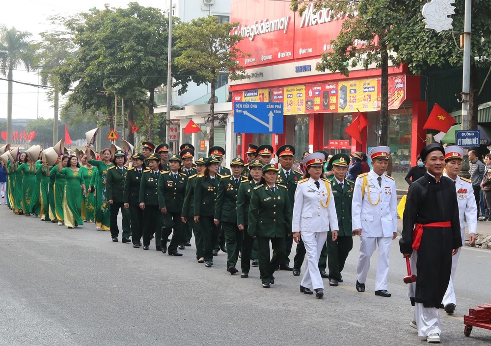 Quảng Ninh: Khai hội đền Cửa Ông