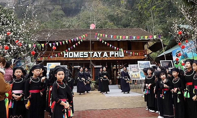 Lâm Bình (Tuyên Quang): Chú trọng đầu tư hạ tầng phát triển du lịch gắn với bảo tồn giá trị văn hóa truyền thống