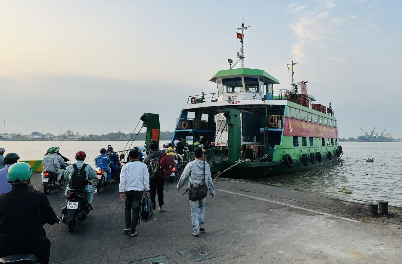 Thành phố Hồ Chí Minh ưu tiên triển khai cầu Cát Lái