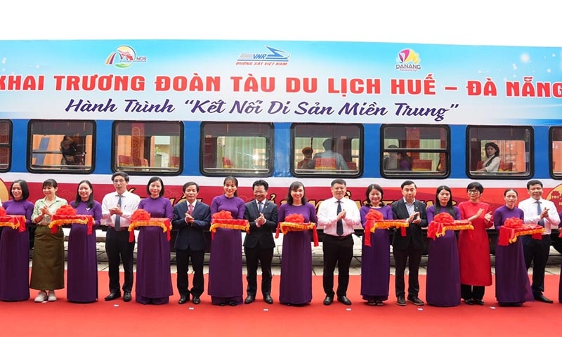 Khai trương đoàn tàu du lịch Huế - Đà Nẵng