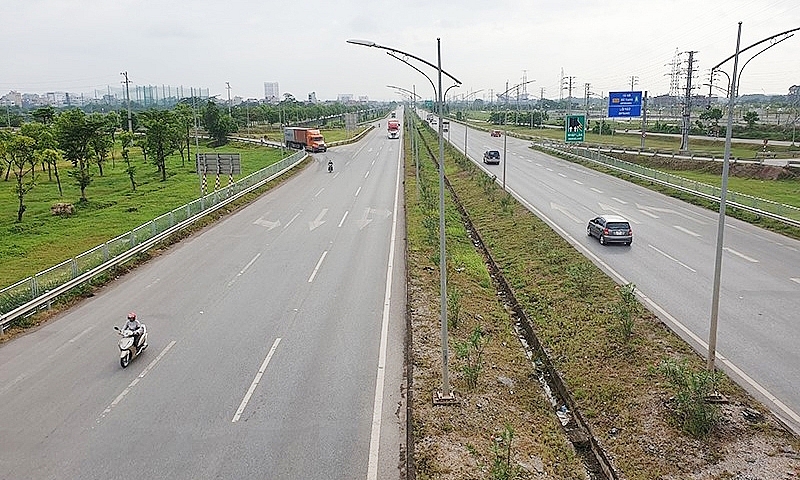 Thủ tướng chỉ đạo khẩn trương hoàn thiện, ban hành Quy chuẩn kỹ thuật quốc gia về đường bộ cao tốc