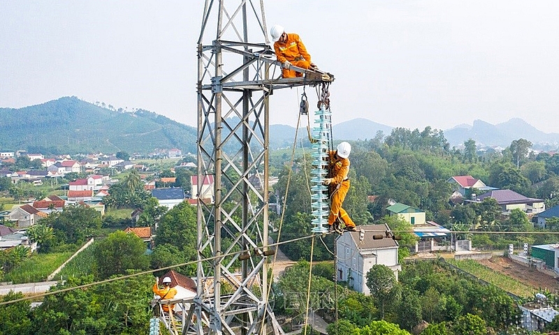 EVN: Đặt mục tiêu đáp ứng nhu cầu điện trong mùa khô quý II