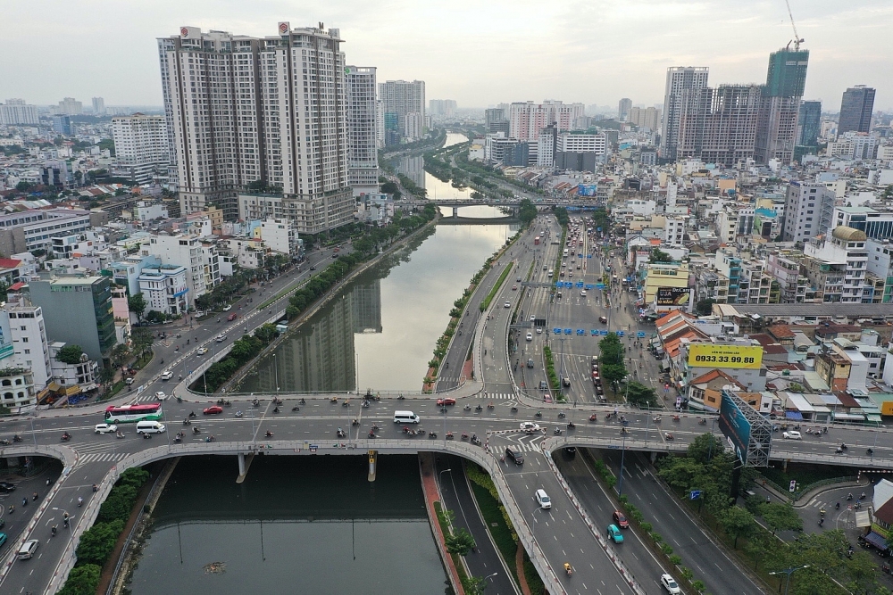 Hạ tầng Thành phố Hồ Chí Minh ngày càng khang trang, hiện đại