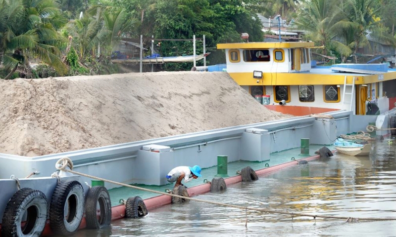 Đồng bằng sông Cửu Long: Tìm cát cho công trình