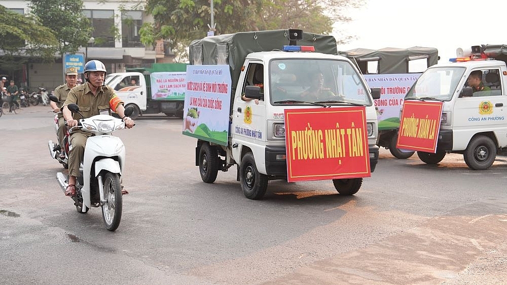 Tây Hồ (Hà Nội): Tổng vệ sinh môi trường với phương châm “đường sạch, cây xanh, Hồ Tây không rác”