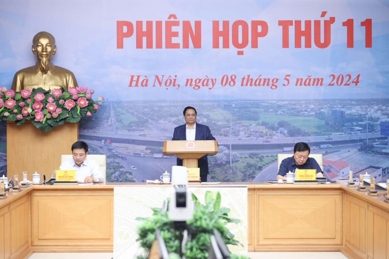 Thủ tướng: Huy động nguồn lực, sức mạnh tổng hợp phát triển hạ tầng giao thông