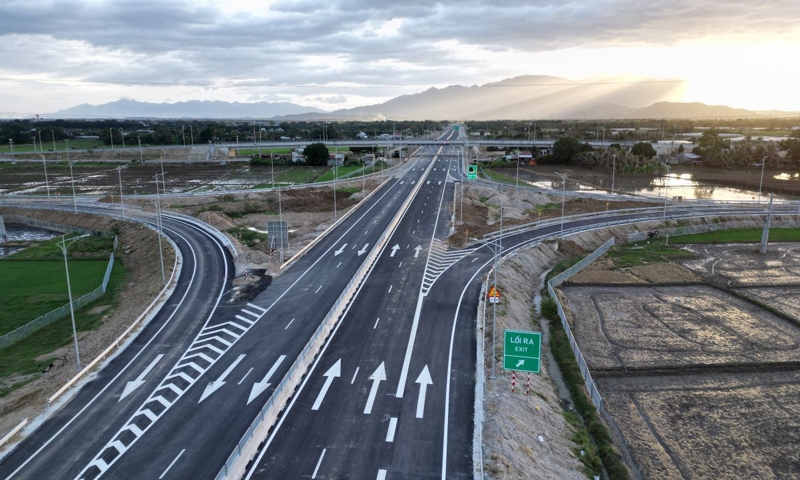 “Đầu tàu du lịch” Nha Trang trên bệ phóng cao tốc