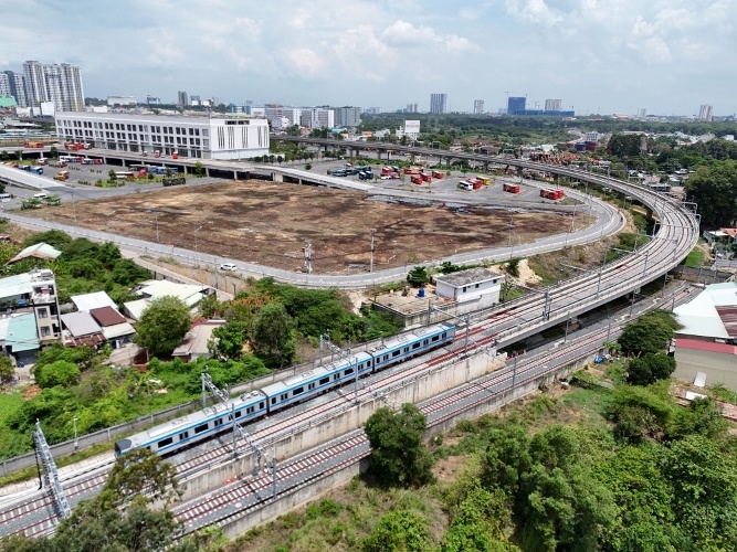 Choáng ngợp trước sự hiện đại của trung tâm điều khiển tuyến metro số 1