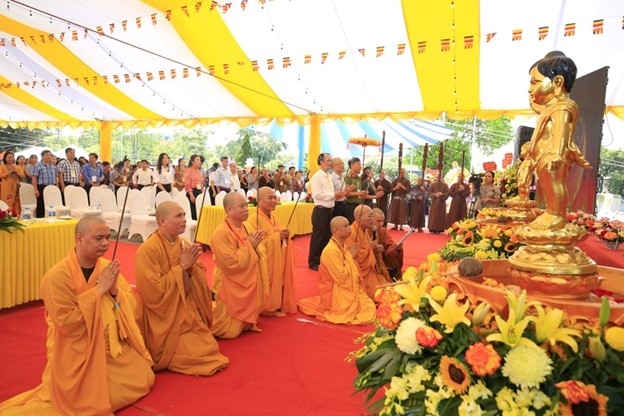 Hưng Yên: Hàng nghìn phật tử tham dự Đại lễ Phật đản tại chùa Phúc Lâm