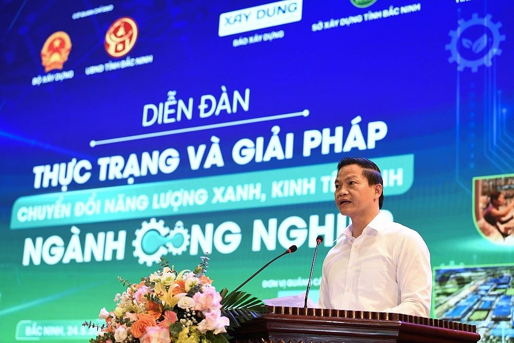 Diễn đàn “Thực trạng và giải pháp chuyển đổi năng lượng xanh - kinh tế xanh ngành Công nghiệp”