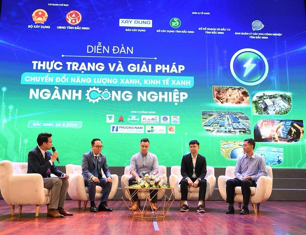 Diễn đàn “Thực trạng và giải pháp chuyển đổi năng lượng xanh - kinh tế xanh ngành Công nghiệp”