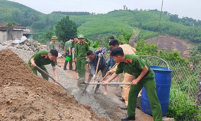 Bắc Giang: Công an huyện Lục Ngạn chung tay, chung sức xoá nhà tạm, nhà dột nát