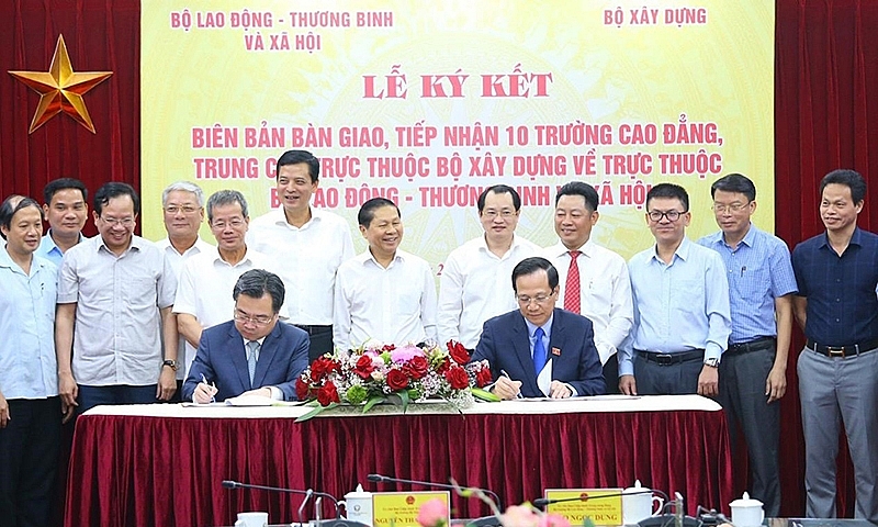 Lễ ký kết Biên bản bàn giao 10 đơn vị sự nghiệp công lập trực thuộc Bộ Xây dựng về Bộ Lao động - Thương binh và Xã hội