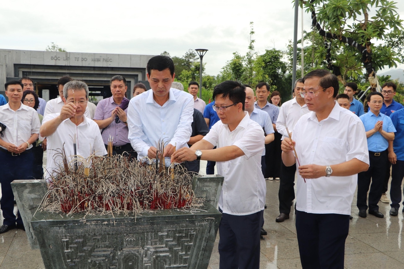 Bộ trưởng Bộ Xây dựng Nguyễn Thanh Nghị thăm, làm việc tại Điện Biên