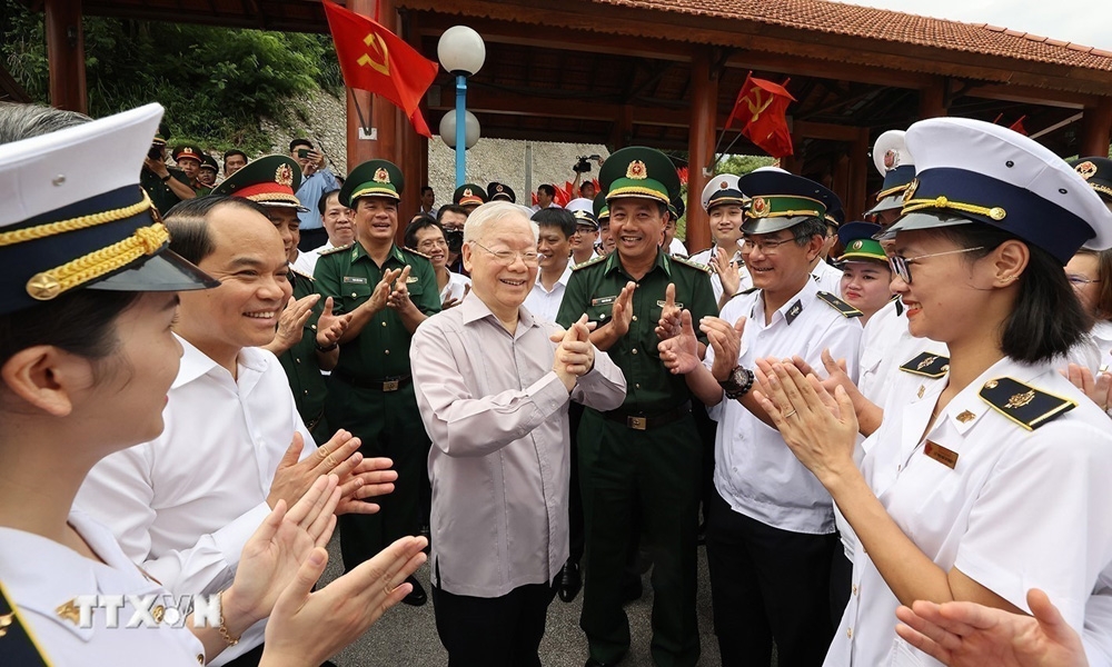 Tổng Bí thư Nguyễn Phú Trọng - Nhà lãnh đạo mẫu mực, “Tổng tư lệnh của lòng dân”