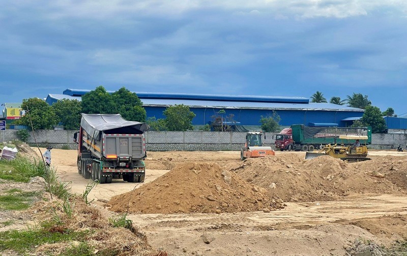 Khánh Hòa: Tận thu đất mỏ đá Hòn Cậu để san lấp dự án Trung tâm Kiểm soát bệnh tật tỉnh