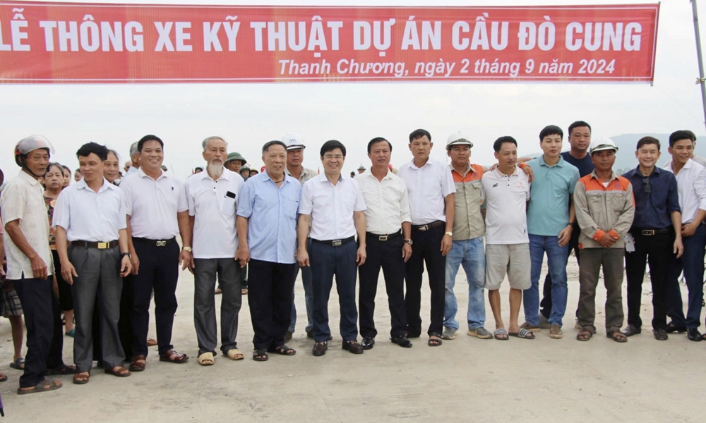 Thanh Chương (Nghệ An): Thông xe kỹ thuật dự án cầu Đò Cung bắc qua sông Lam