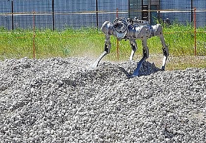 Konoike construction opens robot test field in Osaka to advance construction site automation