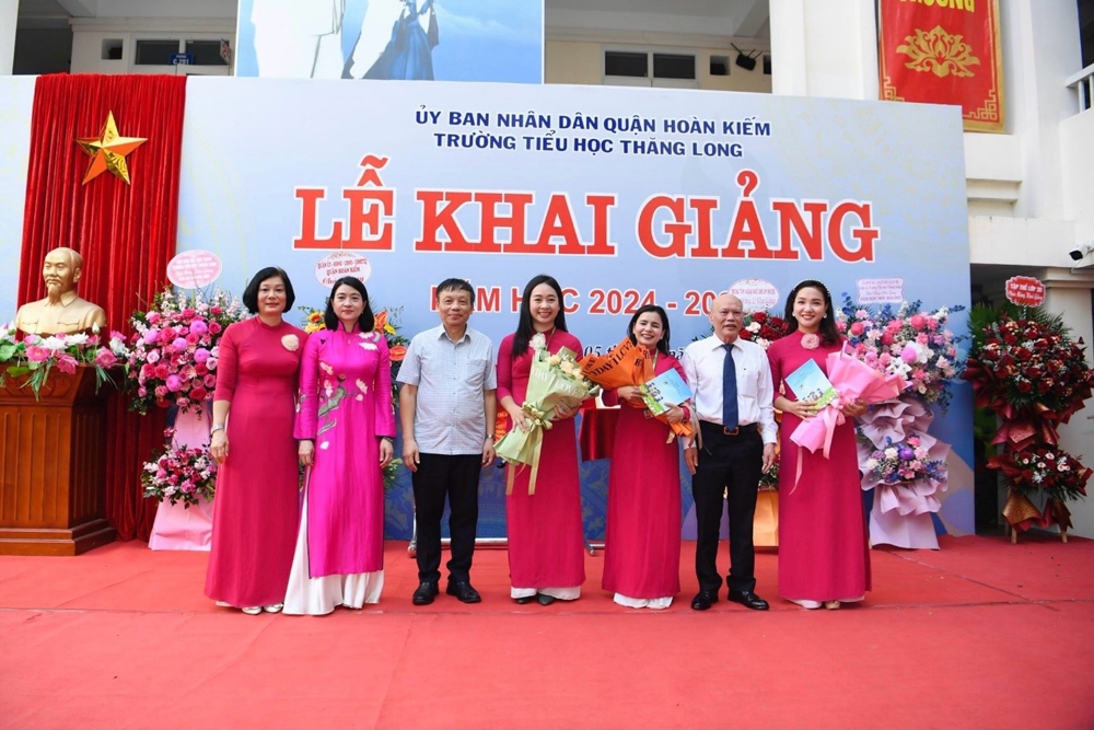 Hà Nội: Trường Tiểu học Thăng Long khai giảng năm học mới