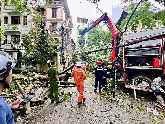 Hai Bà Trưng (Hà Nội): Tập trung khắc phục hậu quả sau bão