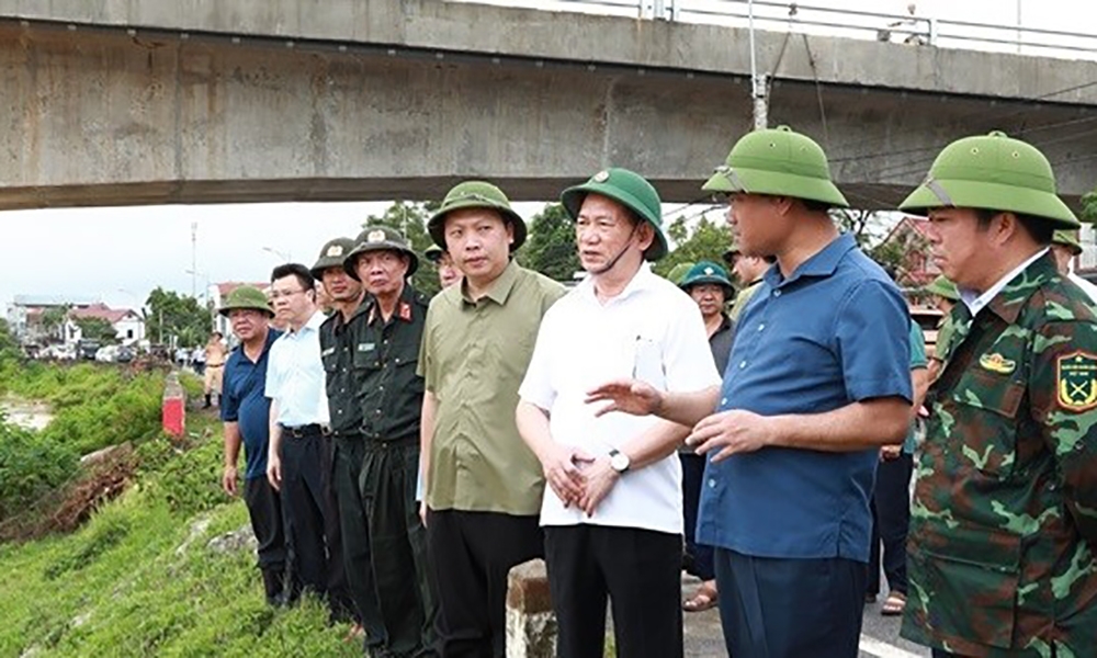 Phó Thủ tướng Hồ Đức Phớc kiểm tra công tác phòng chống bão lụt tại Thái Nguyên