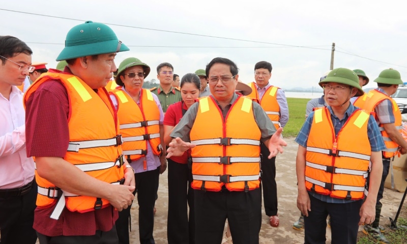 Thủ tướng hoãn họp, trực tiếp đi chỉ đạo ứng phó, khắc phục lũ lụt tại Bắc Giang