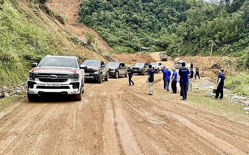 Hội doanh nghiệp Thiện Duyên Quảng Trị đến với người dân vùng bị thiệt hại bão lũ tại các tỉnh phía Bắc