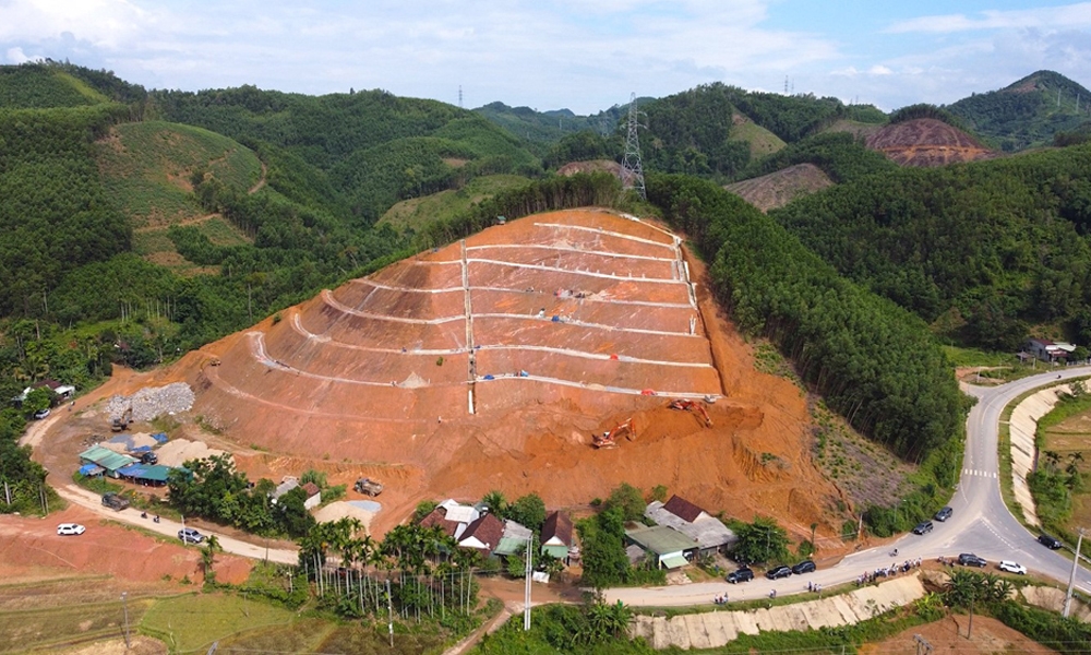 Quảng Ngãi: Tổ chức kiểm tra, đánh giá “mức độ an toàn” trong phương án khắc phục sạt lở tại núi Van Cà Vãi