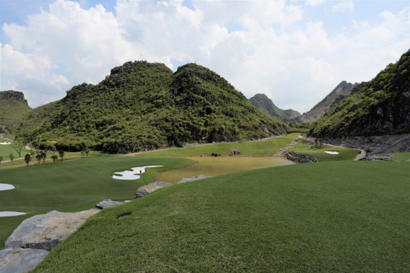 Legend Valley Country Club - Top 10 sân golf tốt nhất Việt Nam 2024