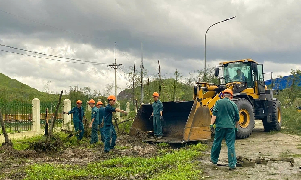 Quảng Ninh: Nhà máy sàng tuyển than Khe Chàm khôi phục sản xuất sau bão số 3