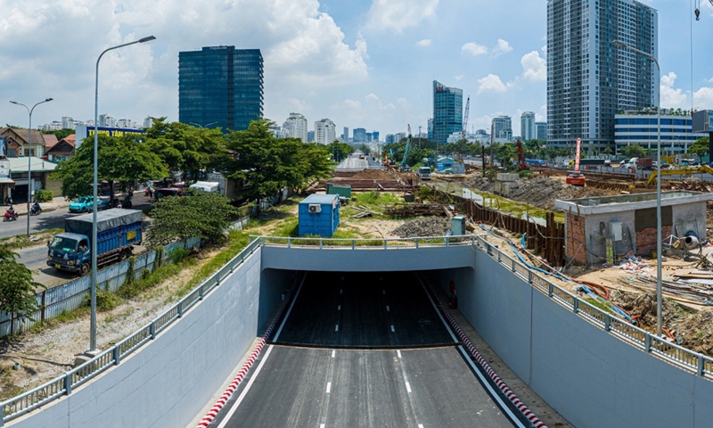 Thành phố Hồ Chí Minh: Tổng Công ty Thăng Long hoàn thành các hạng mục cuối cùng chuẩn bị thông xe hầm chui Nguyễn Văn Linh - Nguyễn Hữu Thọ