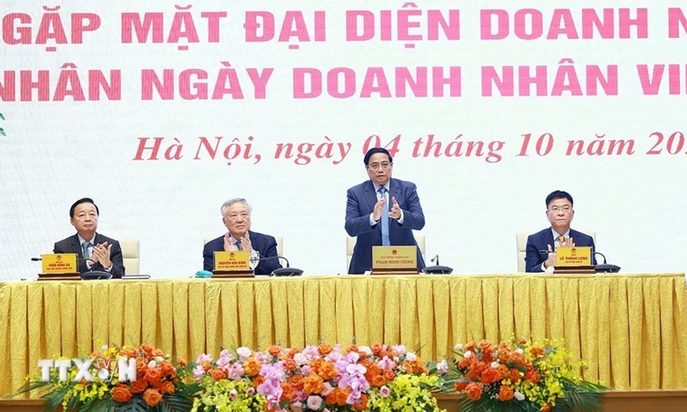 Thường trực Chính phủ gặp mặt đại diện doanh nghiệp nhân Ngày Doanh nhân Việt Nam