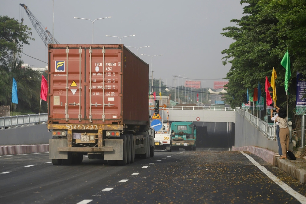 Thành phố Hồ Chí Minh thông xe nhánh hầm chui Nguyễn Văn Linh – Nguyễn Hữu Thọ hơn 800 tỷ đồng