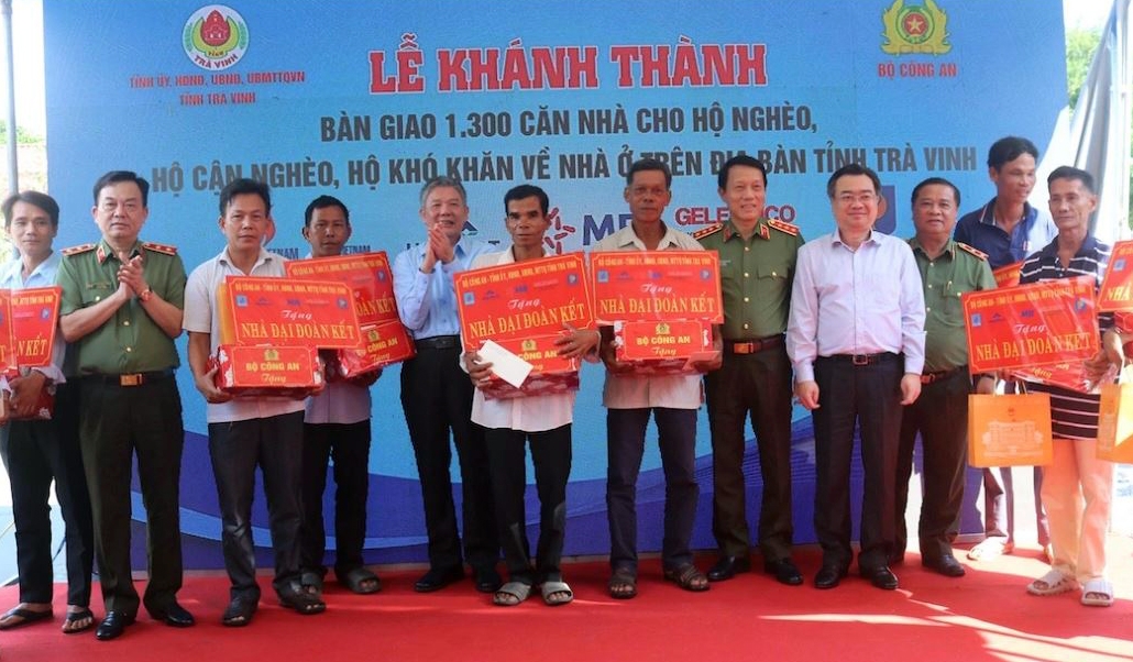 Trà Vinh: Khánh thành, bàn giao 1.300 căn nhà cho các hộ dân có hoàn cảnh khó khăn