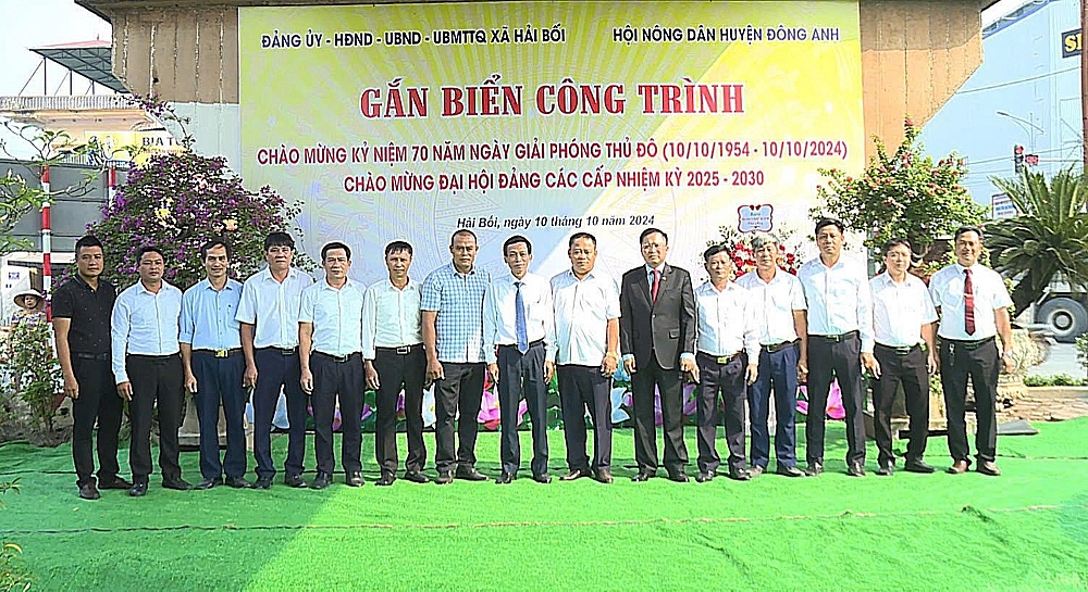 Đông Anh (Hà Nội): Gắn biển công trình vườn hoa, tuyến đường văn minh đô thị Khu dân cư Thăng Long