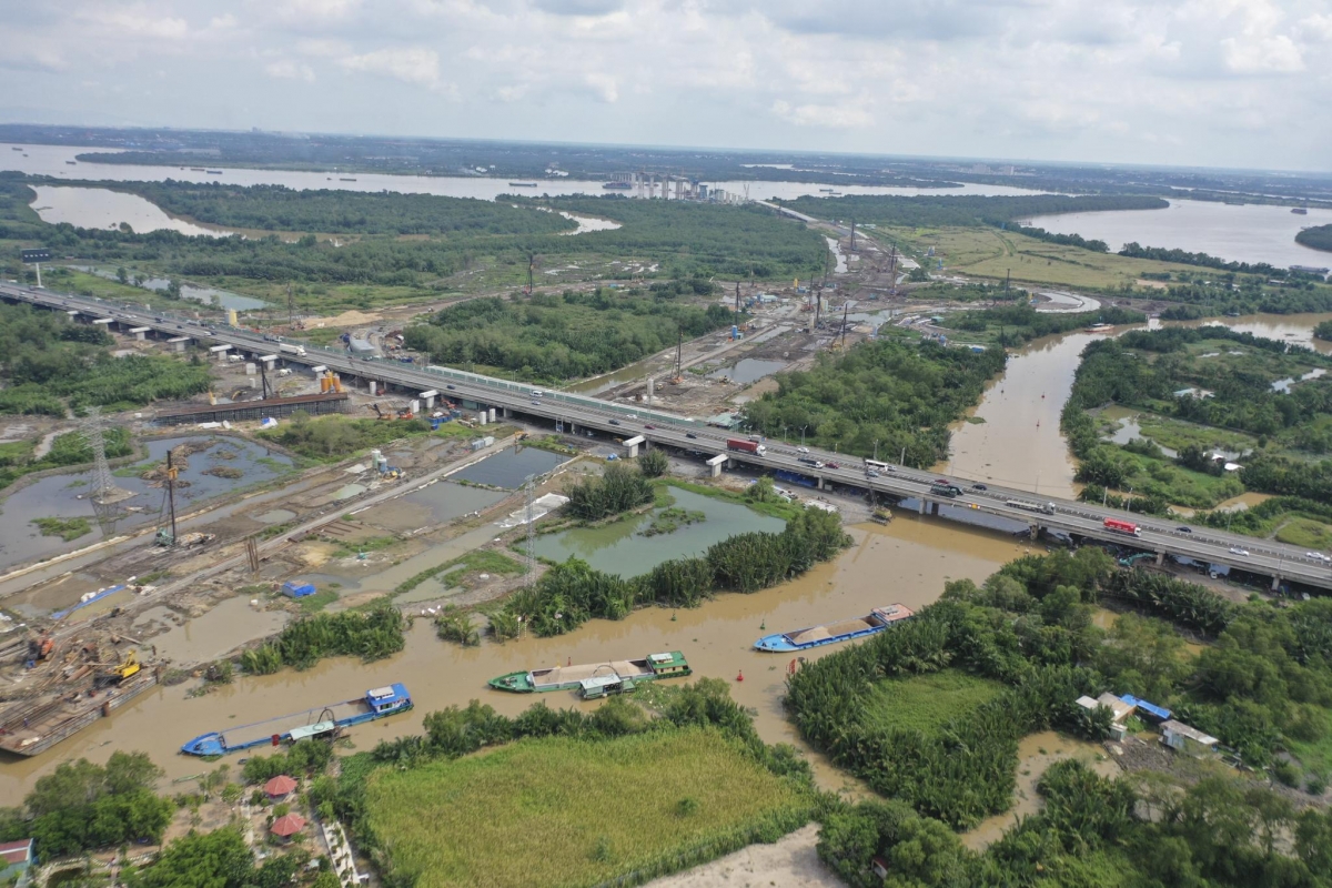 Hiện trạng đường Vành đai 3 trên cao sau một năm thi công tại thành phố Thủ Đức