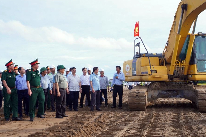 Cà Mau: Phát động thi đua cao điểm 500 ngày đêm thi đua hoàn thành 3.000 km đường bộ cao tốc