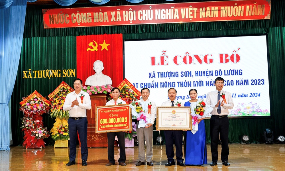 Đô Lương (Nghệ An): Xã Thượng Sơn đón Bằng công nhận xã đạt chuẩn nông thôn mới nâng cao