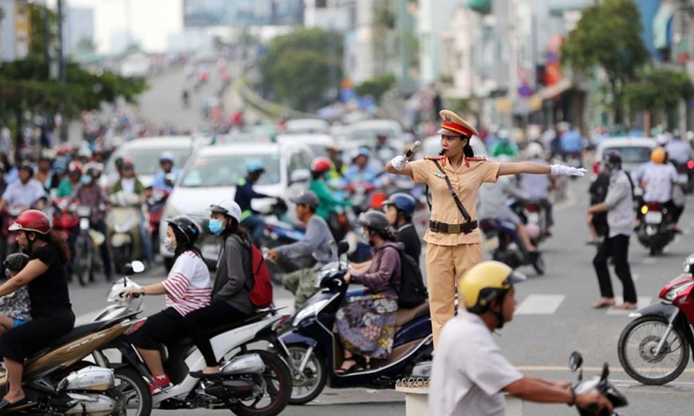 Khẩn trương hoàn thiện các văn bản hướng dẫn thi hành Luật Trật tự, an toàn giao thông đường bộ và Luật Đường bộ