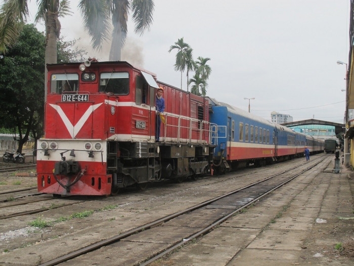 Phó Thủ tướng Trương Hòa Bình yêu cầu tái cơ cấu đường sắt, thu gọn đầu mối