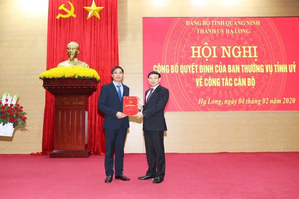 quang ninh ong vu van dien giu chuc vu bi thu thanh uy ha long