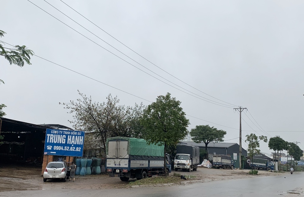 gia lam ha noi hang loat nha xuong vo tu moc tren dat nong nghiep xa da ton