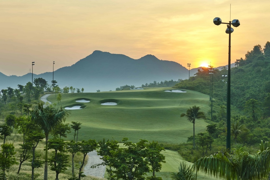 da nang san golf ba na chinh thuc cong bo viec tam ngung phuc vu khach choi golf