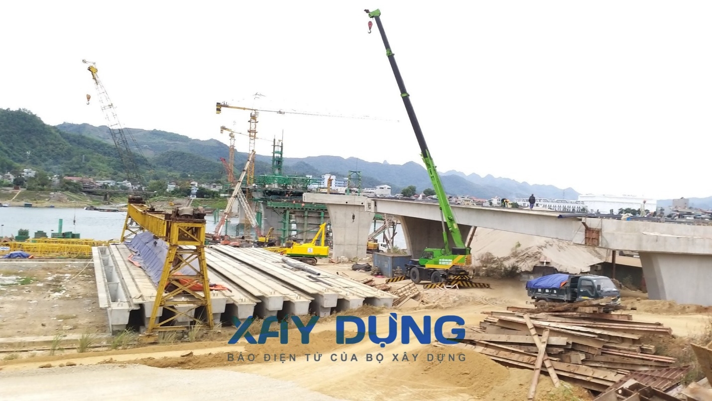 hoa binh mot cong nhan tu vong khi thi cong du an xay dung cau hoa binh 2