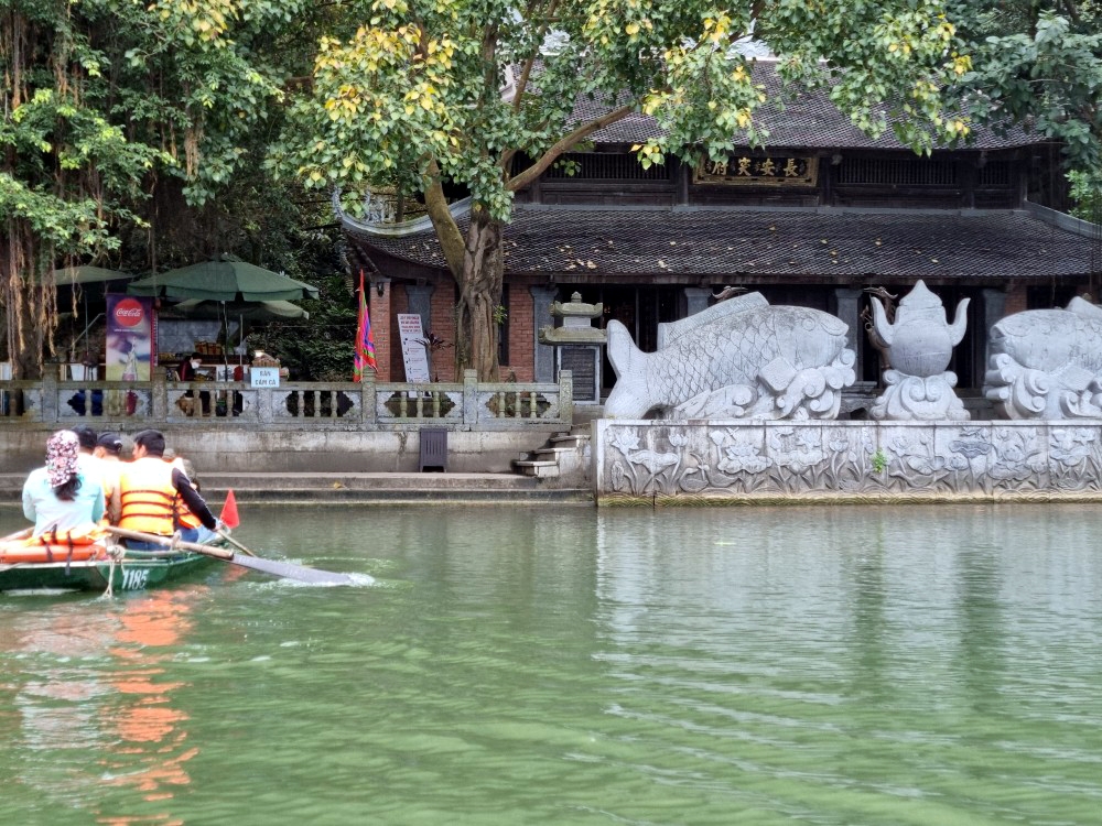 ninh binh sao khe dong song mang nhieu net van hoa co