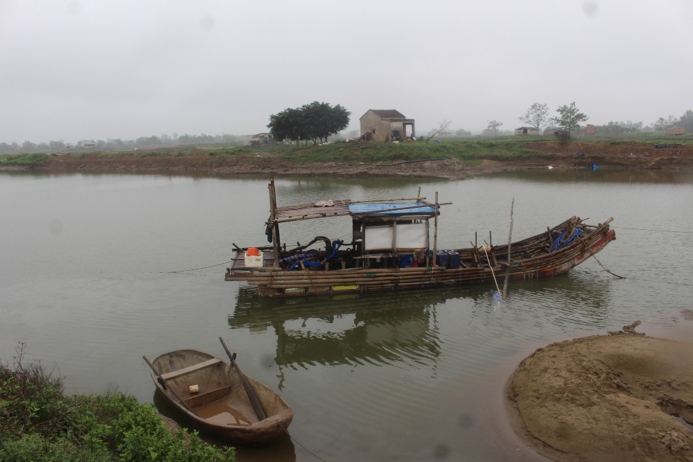 thanh hoa nup bong nuoi tom de khai thac cat trai phep o nga son lanh dao huyen vao cuoc