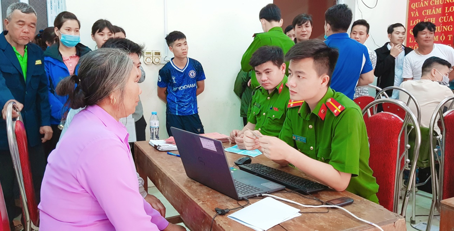 hau loc thanh hoa cong an trang dem lam can cuoc cong dan gan chip dien tu de dam bao tien do