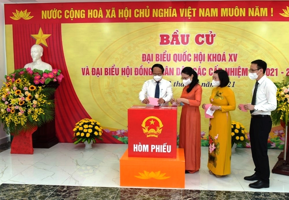 Hải Phòng: Cử tri nô nức đi bỏ phiếu bầu cử đại biểu Quốc hội khóa XV và đại biểu HĐND các cấp, nhiệm kỳ 2021 - 2026