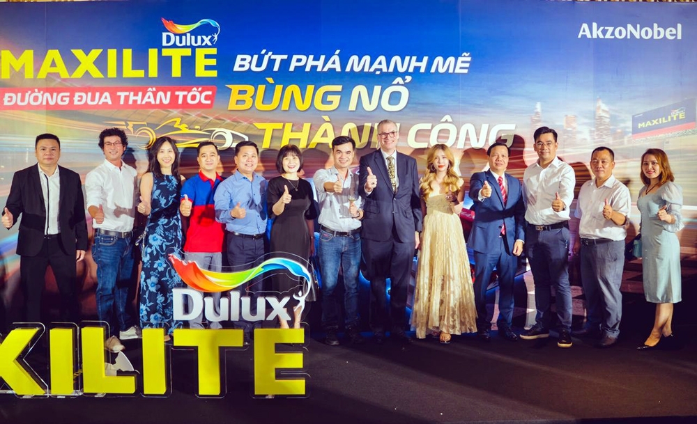 nang cap nhan dien thuong hieu maxilite tu dulux