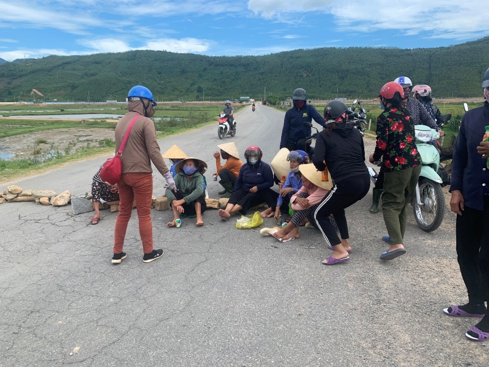 quang binh dan chan duong phan doi thi cong nha may nhiet dien quang trach